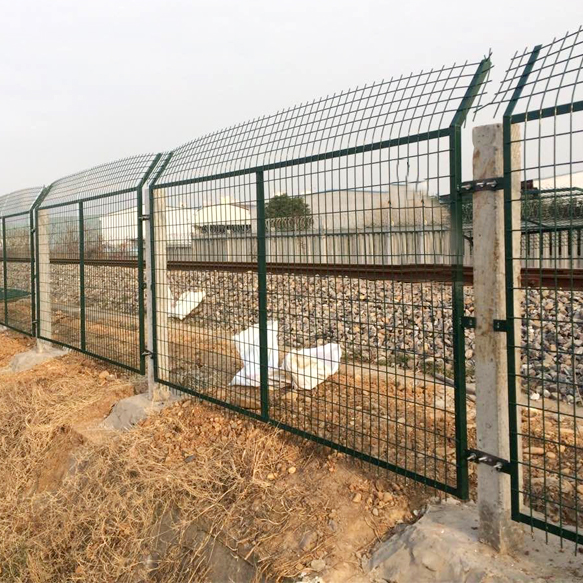 8001鐵路護欄網(wǎng)圖片3