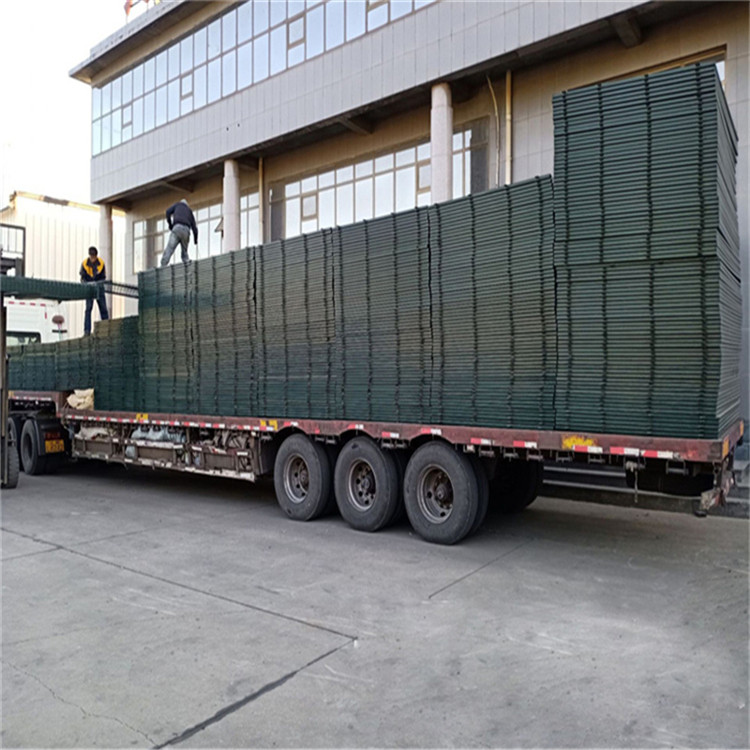 高鐵橋墩防護柵欄圖片4