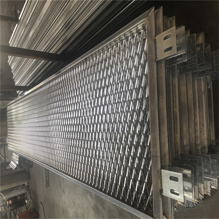 菱形孔護欄網(wǎng)圖片4