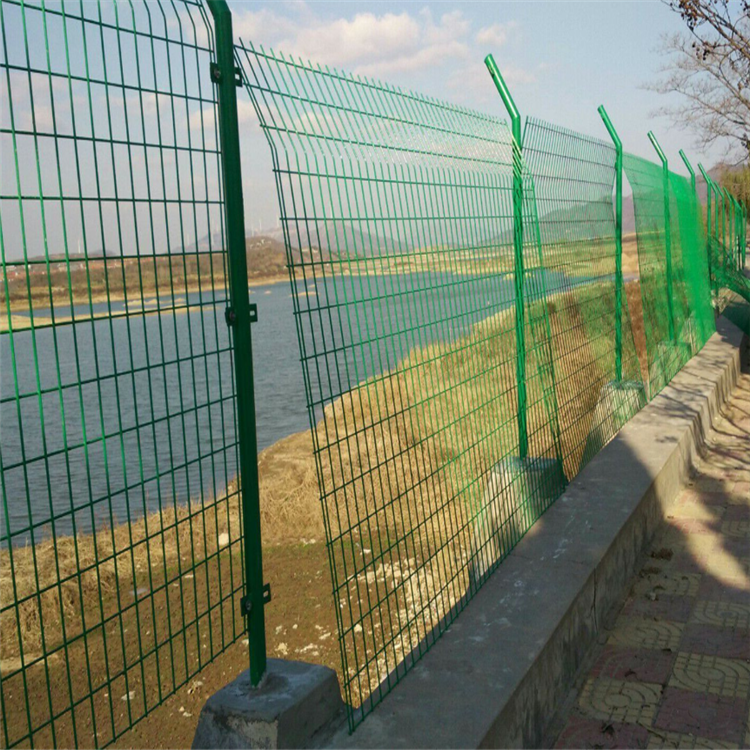 河道護欄網(wǎng)圖片2