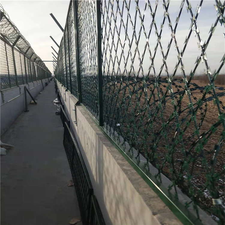 監(jiān)獄防護網(wǎng)樣式圖片2