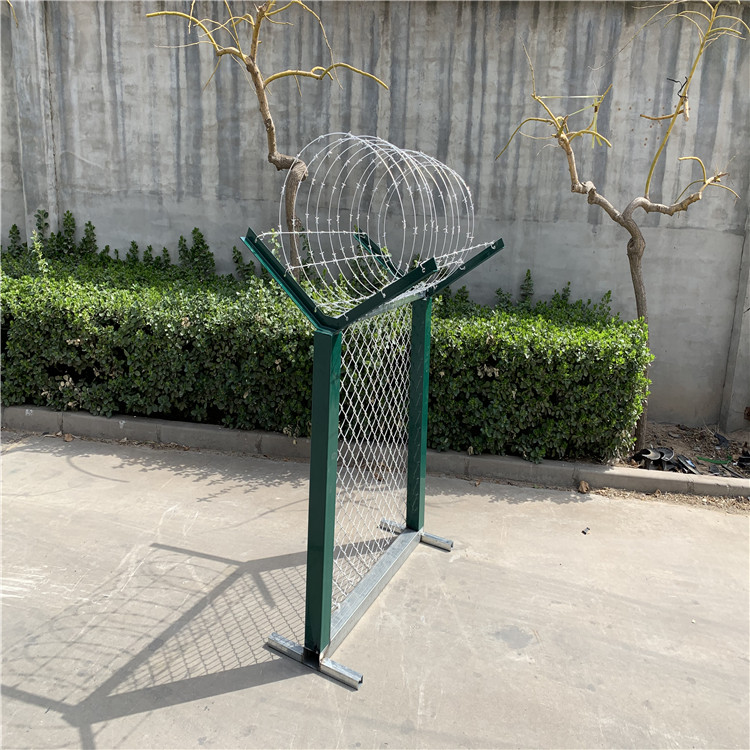 鋁包鋼機場圍網(wǎng)圖片3