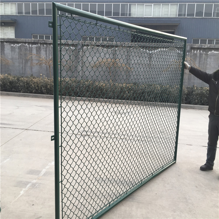  口字型勾花圍欄網(wǎng)圖片3